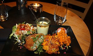 Den Besuchern des veganen Stammtisches wurden vielfältige Gerichte geboten. - Lara Hus