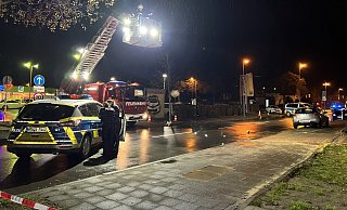 Die Polizei sucht Zeugen des Unfalls auf der Rhedaer Straße. - Thorsten Heß