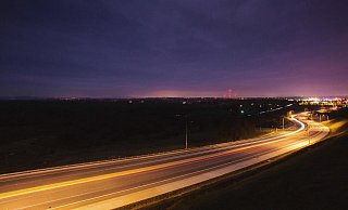 In der Nacht ereignete sich auf der Autobahn ein tragischer Unfall. - (Symbolbild): Pexels