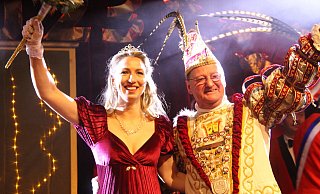 Eva Goeken und Hermann Held sind das neue Prinzenpaar von Brakel Radau. - Burkhard Battran