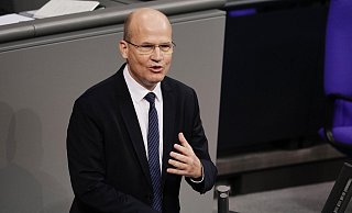 Ralph Brinkhaus (CDU), Vorsitzender der CDU/CSU-Bundestagsfraktion, spricht sich für Gottesdienst-Alternativen an Weihnachten aus. - picture alliance/dpa