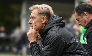 Einmal noch Zuschauer: René Müller, Trainer des TuS Lohe, hier im Heimspiel gegen Lübbecke. - Jürgen Krüger