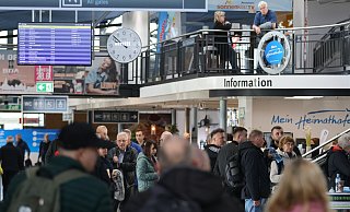 Während an 13 anderen deutschen Flughäfen gestreikt wird, fertigt Paderborn/Lippstadt 50 zusätzliche Starts und Landungen ab. - Jens Reddeker