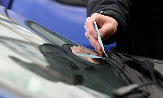 70 Falschparker stellten ihren Wagen in Gütersloh so behindernd ab, dass sie abgeschleppt werden mussten. - Symbolfoto/ picture alliance
