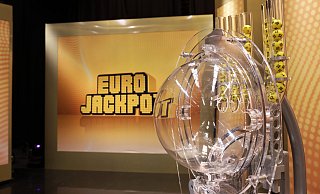 Der Eurojackpot wurde am vergangenen Freitag (17. Oktober) geknackt – rund 70 Millionen Euro gehen nach Hessen. Zwei weitere Millionäre aus Baden-Württemberg und Polen gab es in der Gewinnklasse 2. - © Veikkaus