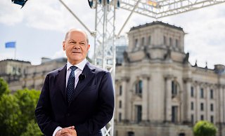 Kanzler Olaf Scholz muss in der Ampel-Koalition zwischen FDP und Grünen vermitteln. - Christoph Soeder/dpa