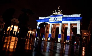 Bei der Kundgebung gegen Antisemitismus am Brandenburger Tor werden rund 10.000 Teilnehmer erwartet. - Fabian Sommer/dpa