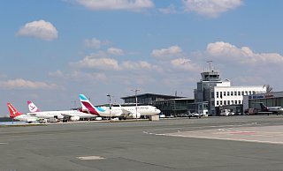 Am Flughafen Paderborn/Lippstadt hat sich die Zahl der Nachtflüge in den vergangenen Jahren erhöht. - Jens Reddeker