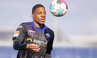 Frederic Ananou muss derzeit auf Fußball verzichten. Doch in der kommenden Woche soll der SCP-Rechtsverteidiger wieder ins Training einsteigen, wenn sein Team ein Trainingslager in den Niederlanden absolviert. - Besim Mazhiqi