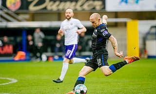SCP-Stürmer Sven Michel strahlte auch gegen Aue viel Torgefahr aus und brachte Paderborn mit 1:0 in Führung. - Besim Mazhiqi