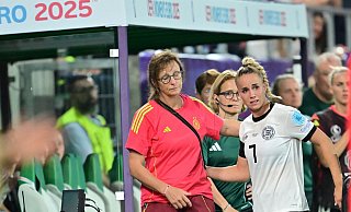 Musste noch vor der Pause raus: Kapitänin Giulia Gwinn. - Sebastian Gollnow/dpa