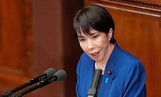 Japans erste Regierungschefin Takaichi hebt den Verteidigungsetat schneller an als bislang geplant. - Eugene Hoshiko/AP/dpa