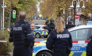 Seit über eine Woche sucht die Polizei einen vierten Mann, der möglicherweise bei der Messerstecherei in der Innenstadt von Bad Oeynhausen dabei war. - Ulf Hanke
