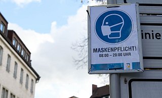 Erweiterte Maskenpflicht und zweiter Lockdown, die Einschnitte werden für jeden Bürger wieder konkret spürbar. - Lena Henning