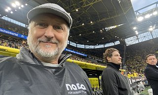 Bei seinem Einsatz im Signal-Iduna-Park kam Michael Giannotti aus dem Kreis Gütersloh auch BVB-Trainer Edin Terzic ganz nah. - Brune Bei seinem Einsatz im Signal-Iduna-Park kam Michael Giannotti aus dem Kreis Gütersloh auch BVB-Trainer Edin Terzic ganz nah. - Brune