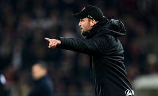 Stuttgarts Trainer Sebastian Hoeneß: Der Coach ist stolz auf die Nominierung eines VfB-Quartetts. - Tom Weller/dpa