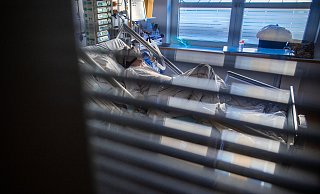 Der Begriff Triage bezeichnet eine Entscheidung, wer eine intensivmedizinische Behandlung oder ein Beatmungsgerät erhält, wenn nicht hinreichend Ressourcen vorhanden sind. - picture alliance/dpa/dpa-Zentralbild