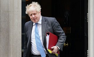 Seit die Skandale die Schlagzeilen bestimmen, liegen Boris Johnsons Tories in den Umfragen hinter Labour. - Foto: Kirsty O'connor/PA/dpa