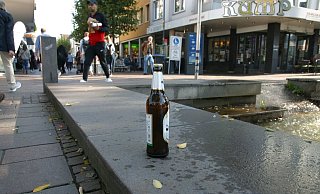 Alkoholverbot: Manche sehen in dem Verbot einen Eingriff in die persönliche Freiheit. - Eva Mikolajczak