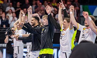 Die deutschen Handballer treffen bei der EM auf Spanien oder Frankreich. - Andreas Gora/dpa