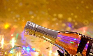 Im Kreis Herford laden an Silvester zahlreiche Veranstaltungen zum Feiern ein. - Symbolfoto: Pixabay