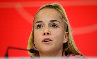 Wegen eines erneuten Kreuzbandrisses fällt Bayern- und Nationalspielerin Giulia Gwinn länger aus. - Robert Michael/dpa