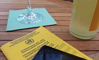 Wer den Innenbereich von Restaurants, Cafés oder Kneipen besuchen möchte, muss geimpft oder genesen sein oder einen Schnelltest vorlegen. - Lena Henning