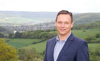 Tritt an: Bürgermeisterkandidat Daniel Razat aus Ovenhausen betont das Potenzial von Höxter. - David Schellenberg