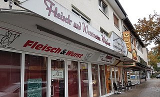 In Schloß Neuhaus steht die Filiale an der Hatzfelder Straße bereits seit längerem leer. - Viktoria Bartsch