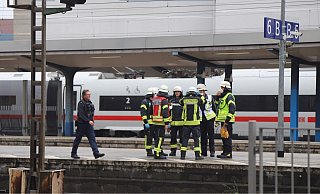 Notarzteinsatz am Hauptbahnhof Bielefeld. - Charlotte Mahncke