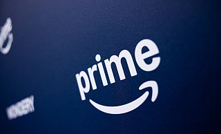 Mitglieder von Amazon haben verschiedene Vorteile wie kostenlosen Versand und Streaming-Angebote für Filme und Serien. Dies kostet jedoch Geld. - Rolf Vennenbernd/dpa