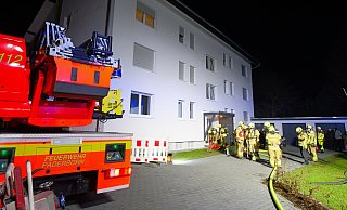 In einem Mehrfamilienhaus abseits der Klöcknerstraße brannte es in einer Kellerwohnung. Verletzt wurde niemand. - Ralph Meyer