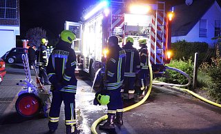 Noch vor Eintreffen der Feuerwehr konnten alle Bewohner das Haus unverletzt verlassen.  - Gabriele Grund