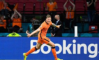 Torjäger Wout Weghorst erhöhte für die Niederlande zum zwischenzeitlichen 2:0. - Piroschka Van De Wouw/Pool Reuters/AP/dpa