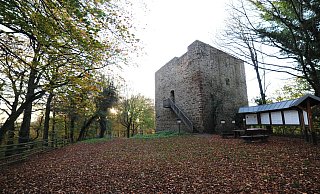 Die Burg Limberg auf dem Kamm des Wiehengebirges bei Börninghausen war eine mittelalterliche Höhenburg. - Joern Spreen-Ledebur