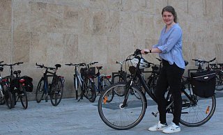 Sabrina Wörmann ist bei der Stadt Gütersloh Ansprechpartnerin für alle Anregungen rund um die Themen Fahrrad- und Fußverkehr. - Stadt Gütersloh