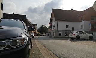 Die Sozialdemokraten in Bad Driburg beklagen sich darüber, wie die Lange Straße derzeit genutzt wird. - Burkhard Battran