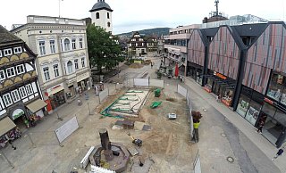 Die Bauarbeiten auf dem Höxteraner Marktplatz läuten den kleinen Baustellen-Marathon im Vorfeld der Landesgartenschau 2023 ein. - Thomas Kube