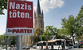 Unter anderem am Westerntor hat Die Partei ihre Plakate angebracht. - Lena Henning