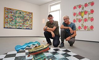 Paolo Moretto (l.) und Rolf Naedler stellen gemeinsam in den Räumen des Kunstvereins aus. Gezeigt werden Malereien, Installationen und Drucke. - Mareike Gröneweg