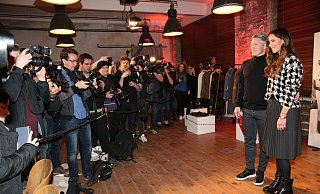 Zahlreiche Fotografen interessierten sich für das prominente Sportlerpaar, Ana Ivanovic und Bastian Schweinsteiger. - 2020 Gisela Schober