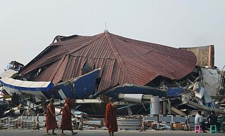 Nach Ansicht von Experten sind Nachbeben noch lange möglich. - Aung Shine Oo/AP/dpa