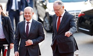Laut niedersächsische Ministerpräsident Stephan Weil wird Bundeskanzler Olaf Scholz die SPD auch in den nächsten Wahlkampf führen. (Archivfoto) - Michael Matthey/dpa