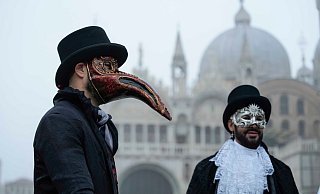 In Venedig hat die Karnevalsaison begonnen. - Luca Bruno/AP/dpa