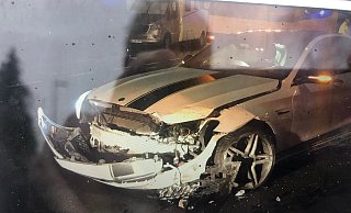 Die Knautschzone des Mercedes ist ziemlich zerknautscht. - privat