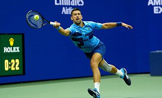 Novak Djokovic gelingt ein lockerer Auftaktsieg bei den US Open. - Matt Rourke/AP/dpa