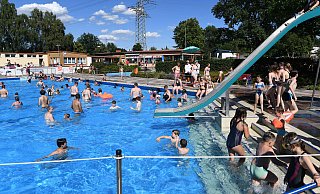 Gut Besucht: Für das Waldbad wünscht sich die CDU die Vorstellung von Planungen zur Attraktivitätssteigerung. - Marc Köppelmann (Archiv)