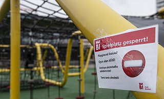 Warum sind Spielplätze noch gesperrt, während Läden geöffnet sind? Das ist offensichtlich unlogisch. - Joerg Dieckmann