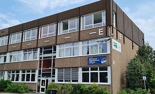 Auch Sicht der politischen Fraktionen ist die Beschneidung der Lernzeit für Schüler, Eltern, Schulträger und Lehrkräfte ein massiver Einschnitt. - Birgit Vredenburg