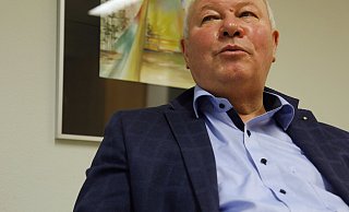 Mehr als 30 Jahre lang war Karl-Josef Schafmeister das Gesicht des Droste-Hauses. Ende des Jahres geht der Leiter der Einrichtung in den Ruhestand. - Roland Thöring